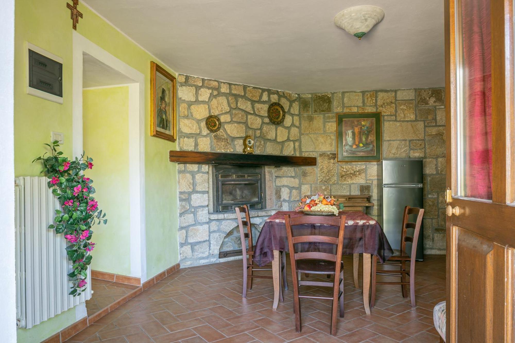 הוילה רוקסטראדה Casa Girasole מראה חיצוני תמונה